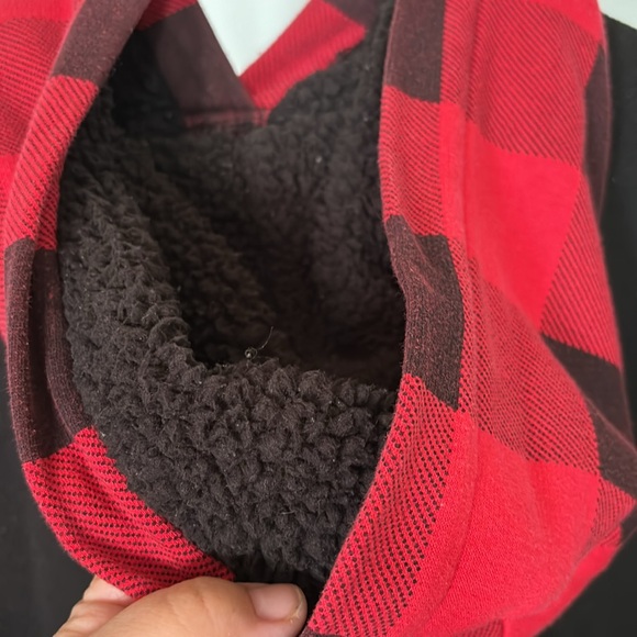 M Victoria secret sweater - Picture 7 of 7